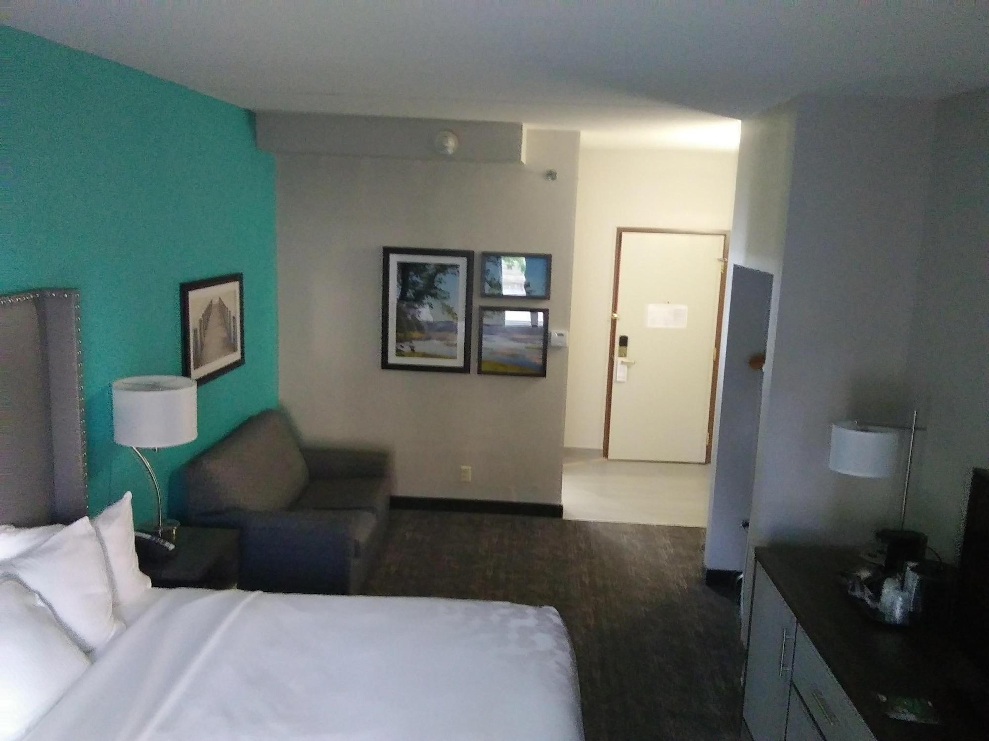 La Quinta By Wyndham Jamestown Eksteriør bilde