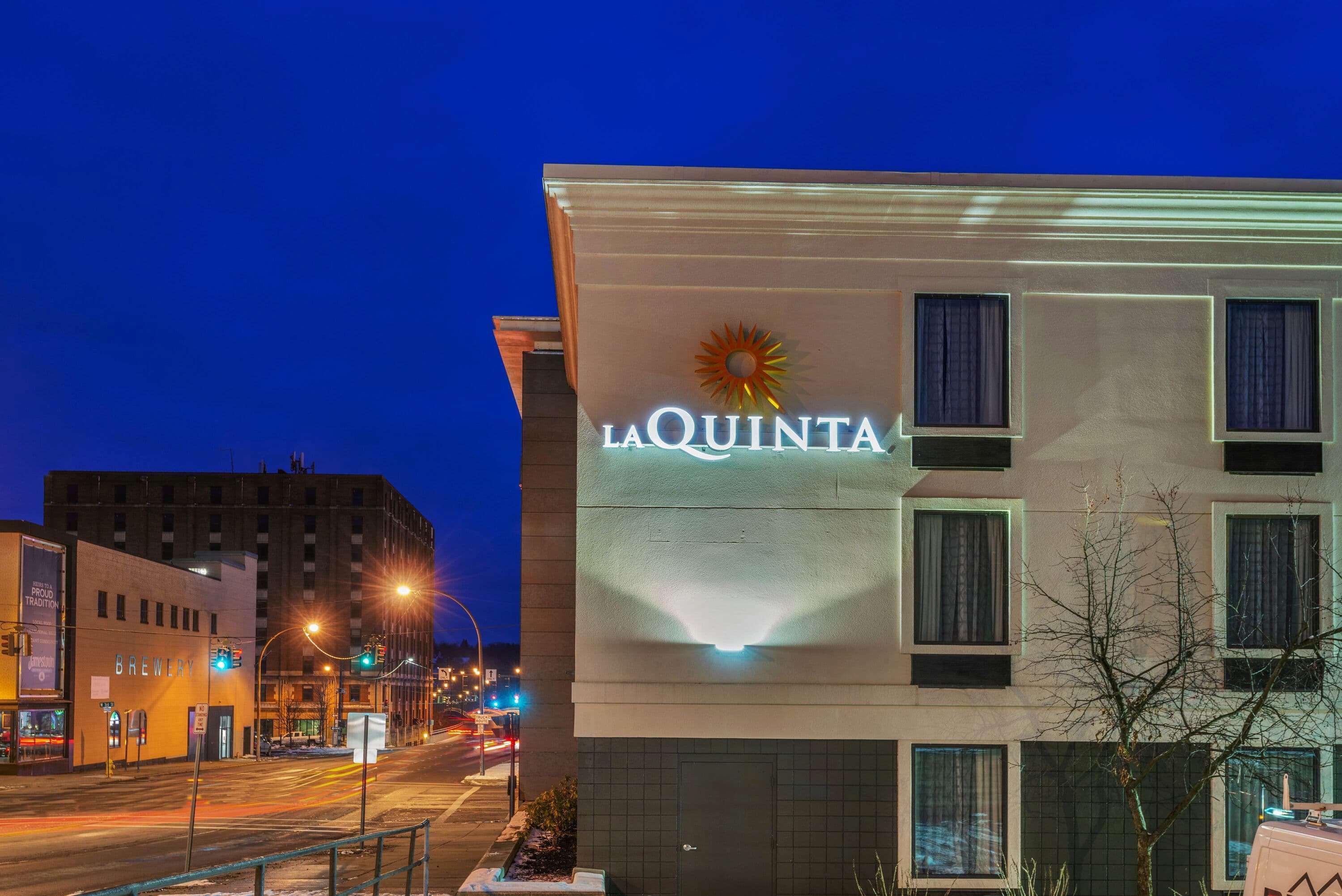 La Quinta By Wyndham Jamestown Eksteriør bilde