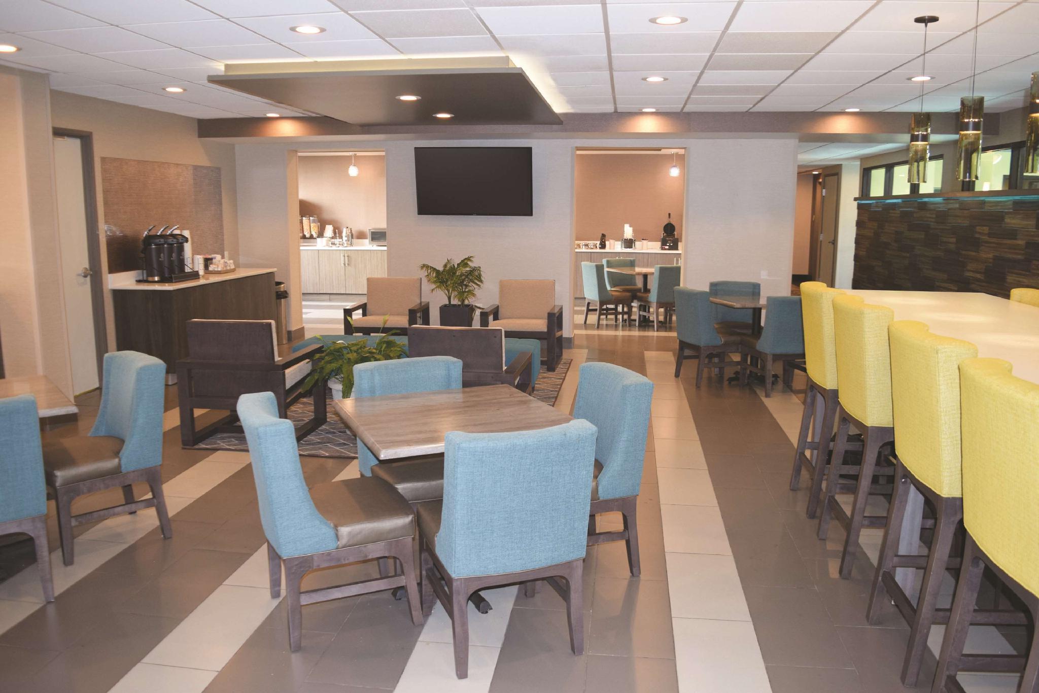 La Quinta By Wyndham Jamestown Eksteriør bilde