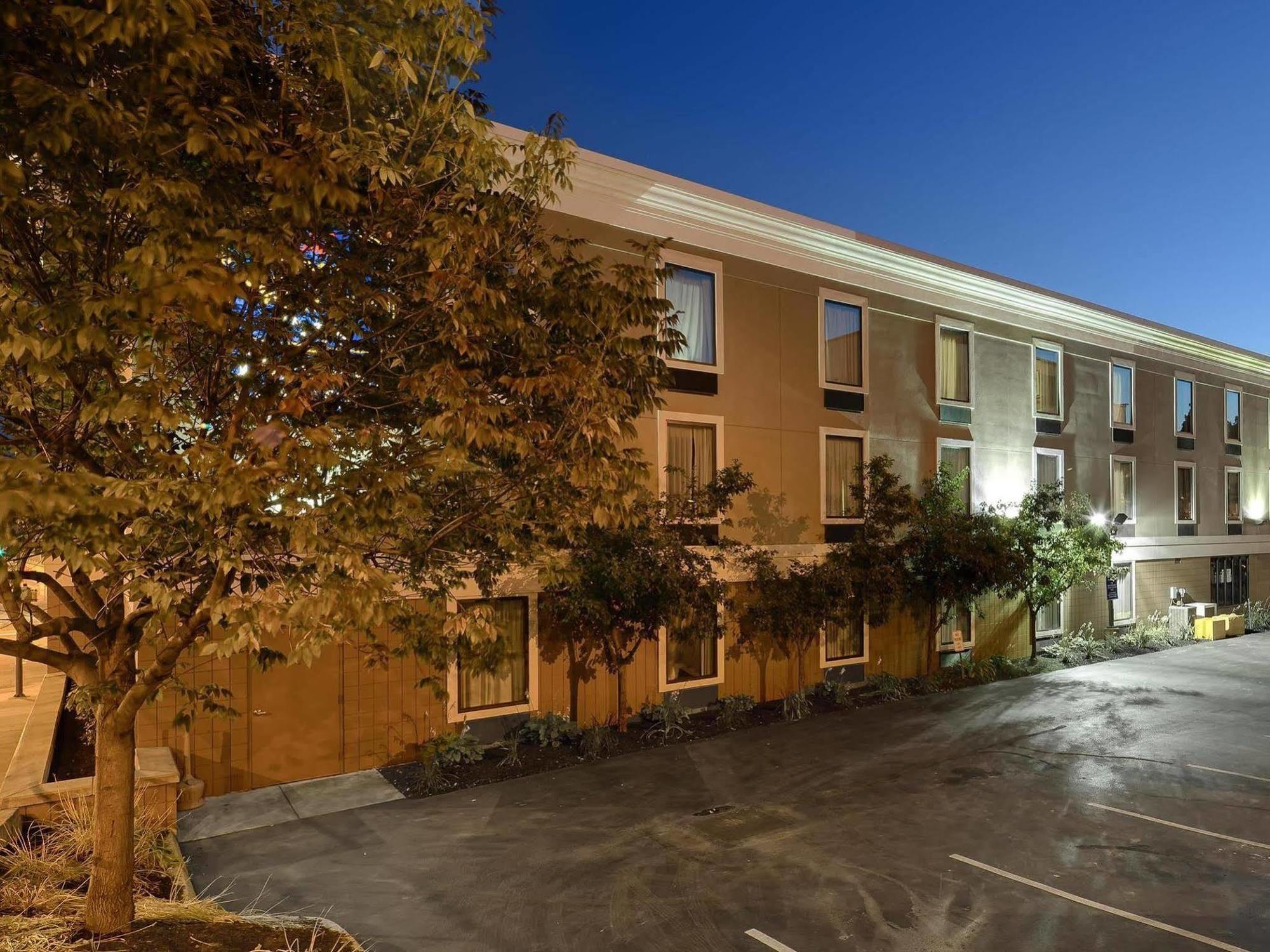 La Quinta By Wyndham Jamestown Eksteriør bilde
